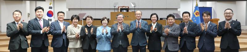 건설교통위원회 본회의장 단체 촬영_6