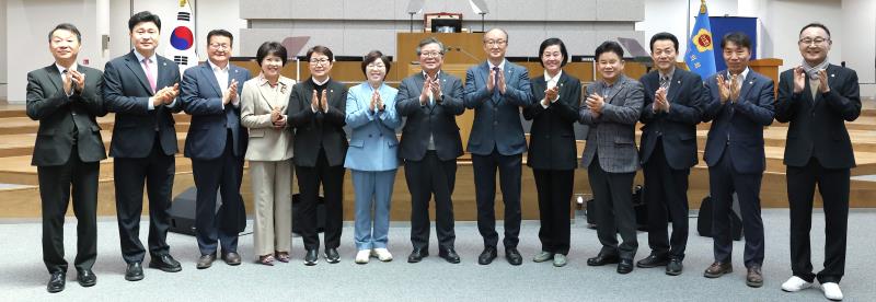 건설교통위원회 본회의장 단체 촬영_7