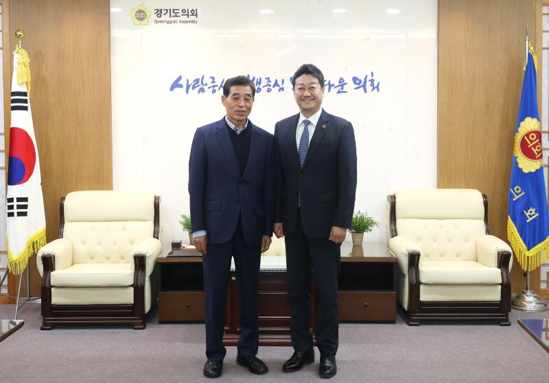경기도의회 김진경의장 윤화섭 전안산시장 접견_2