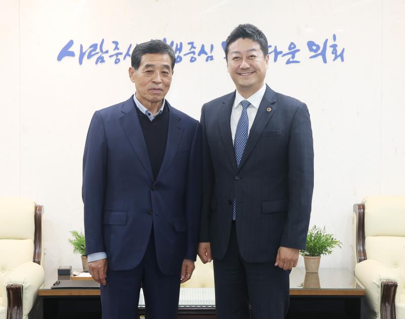 경기도의회 김진경의장 윤화섭 전안산시장 접견_3