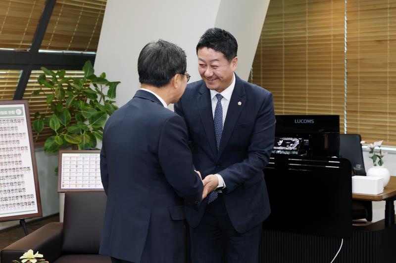 김진경 의장 김동연 도지사 접견_2