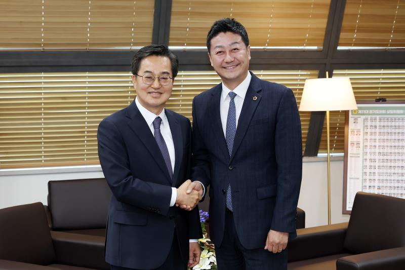 김진경 의장 김동연 도지사 접견