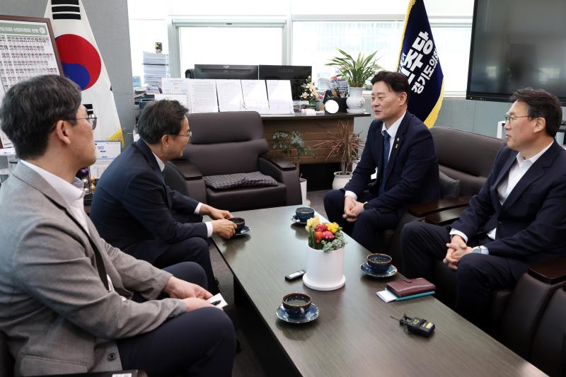 최종현 대표의원 김동연 도지사 접견_4