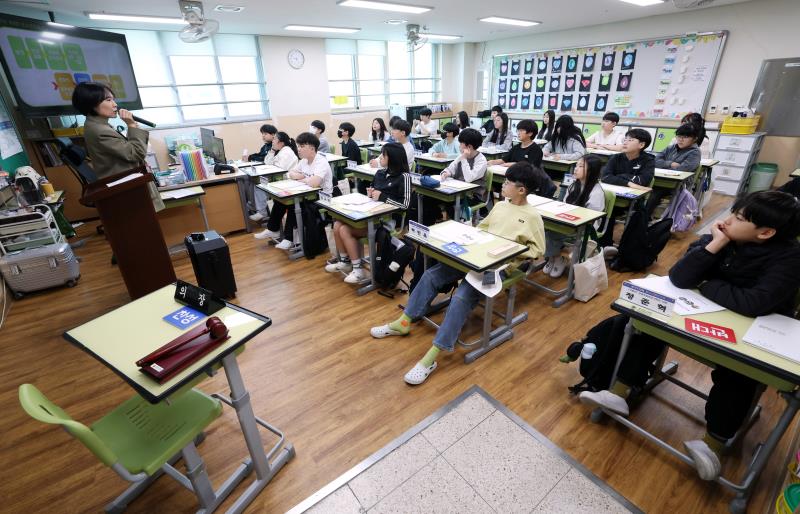 2025년 제9회 청소년의회교실(시흥 은빛초) 사진 3