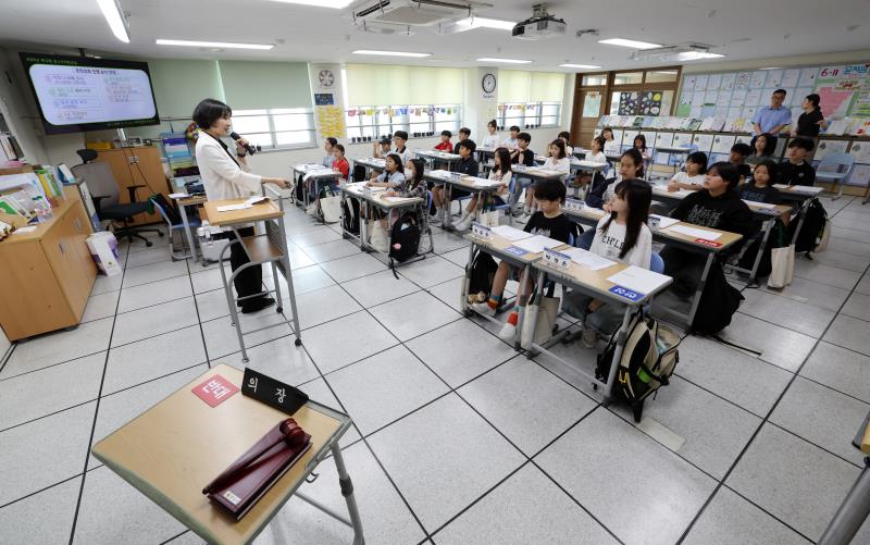 2025년 제12회 청소년의회교실(평택 용죽초) 사진 2