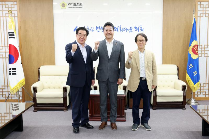 김진경 의장 일간경기 김인창 국장 등 면담_6