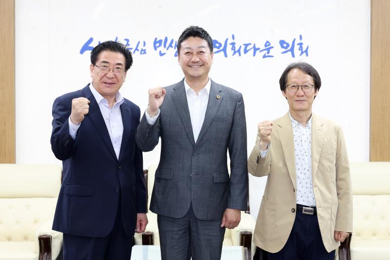 김진경 의장 일간경기 김인창 국장 등 면담_7