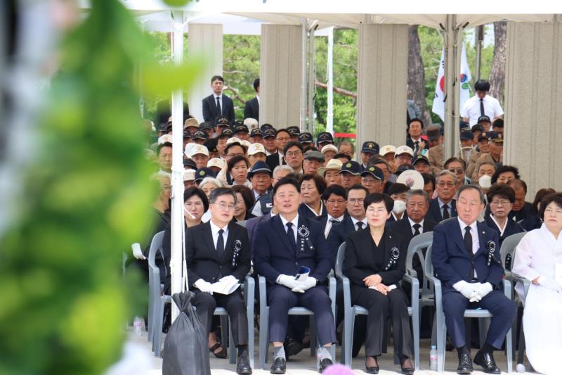 최종현 대표의원, 제70회 현충일 추념식 참석_4