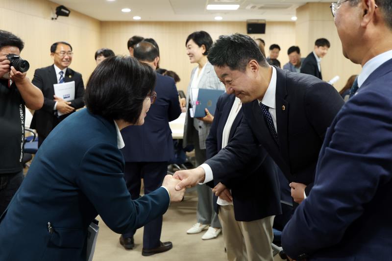 경기도의회 더불어민주당 의원총회_7