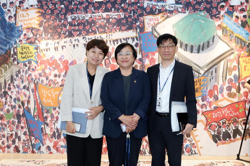 '만화, 시대와 민주주의를 그리다' 展_3