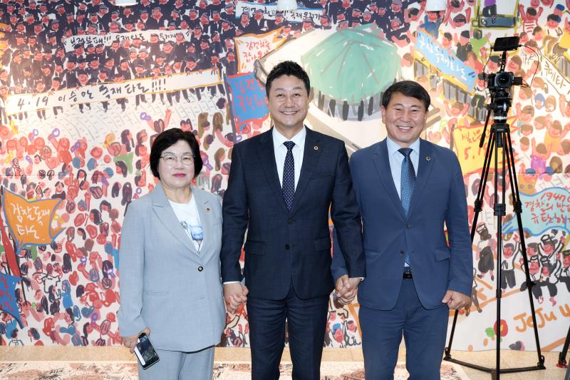 '만화, 시대와 민주주의를 그리다' 展_5
