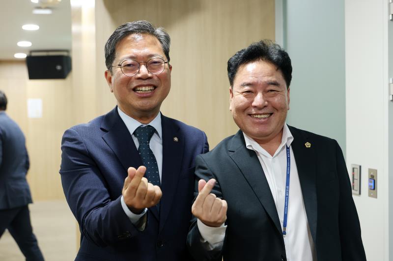 경기도의회 더불어민주당 의원총회_8