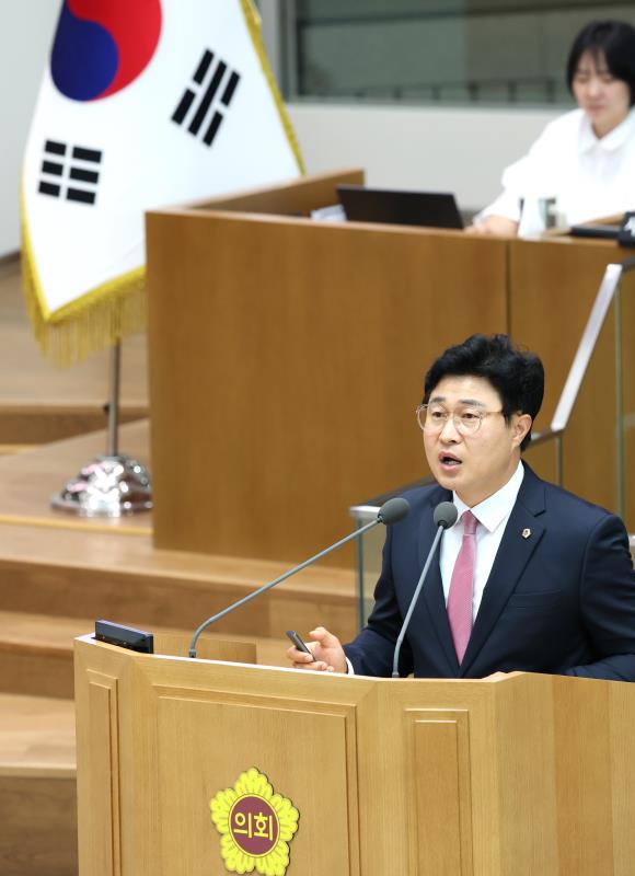 제384회 정례회 제3차 본회의(일괄질문)_9