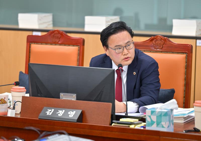 제384회 임시회 제1차 여성가족평생교육위원회_8