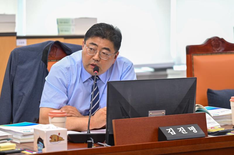 제384회 임시회 제1차 여성가족평생교육위원회_10