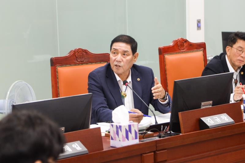 제384회 임시회 제1차 안전행정위원회_7