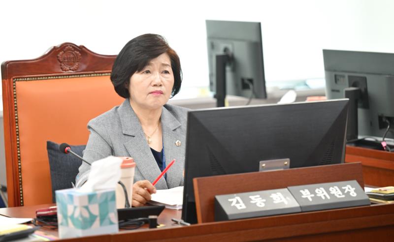 제384회 임시회 제3차 여성가족평생교육위원회_6