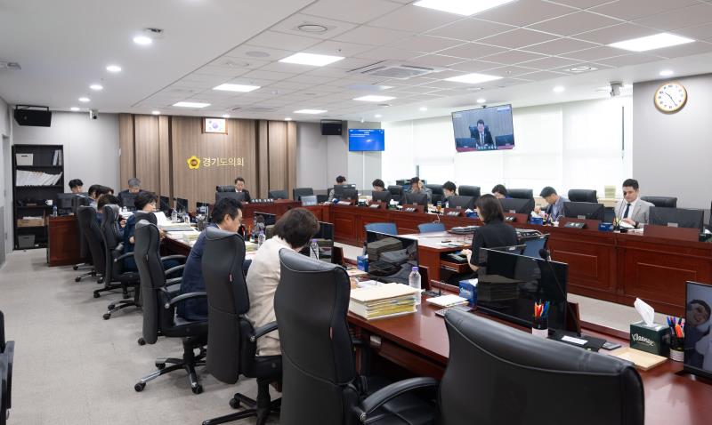 제384회 임시회 제2차 경기도교육청예산결산특별위원회 사진 3