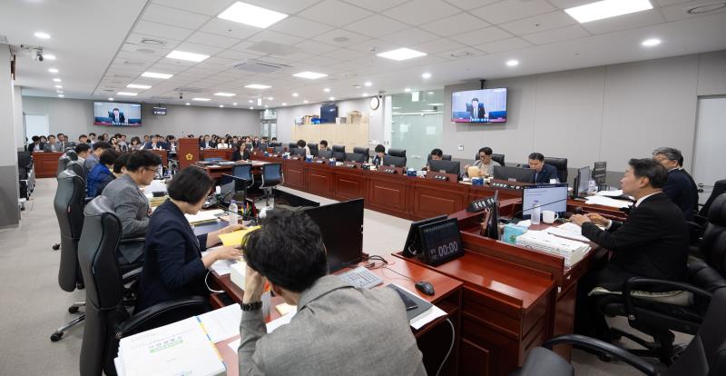 제384회 임시회 제2차 경기도교육청예산결산특별위원회 사진 8