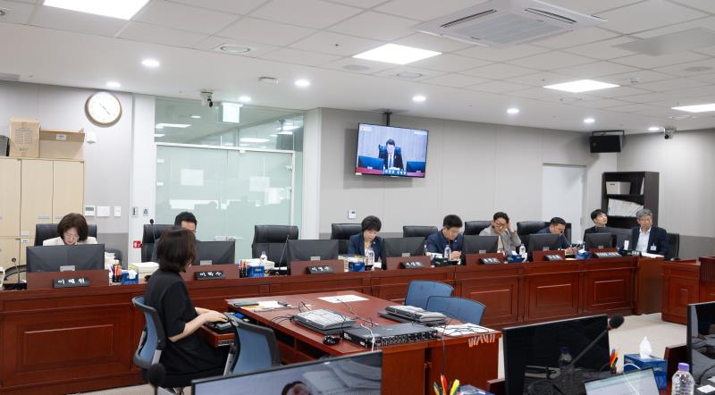 제384회 임시회 제2차 경기도교육청예산결산특별위원회 사진 10