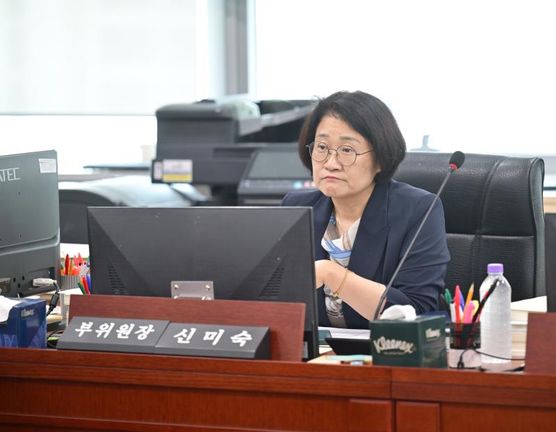 제384회 임시회 제2차 경기도교육청예산결산특별위원회_2