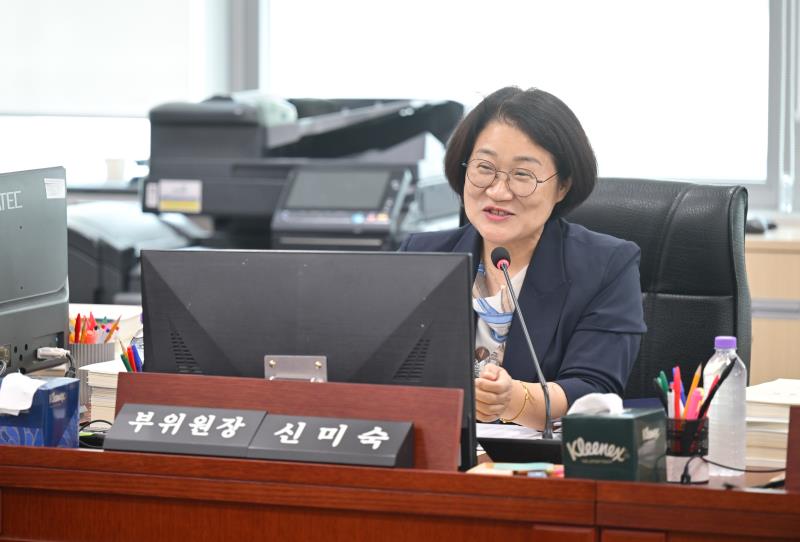 제384회 임시회 제2차 경기도교육청예산결산특별위원회_4