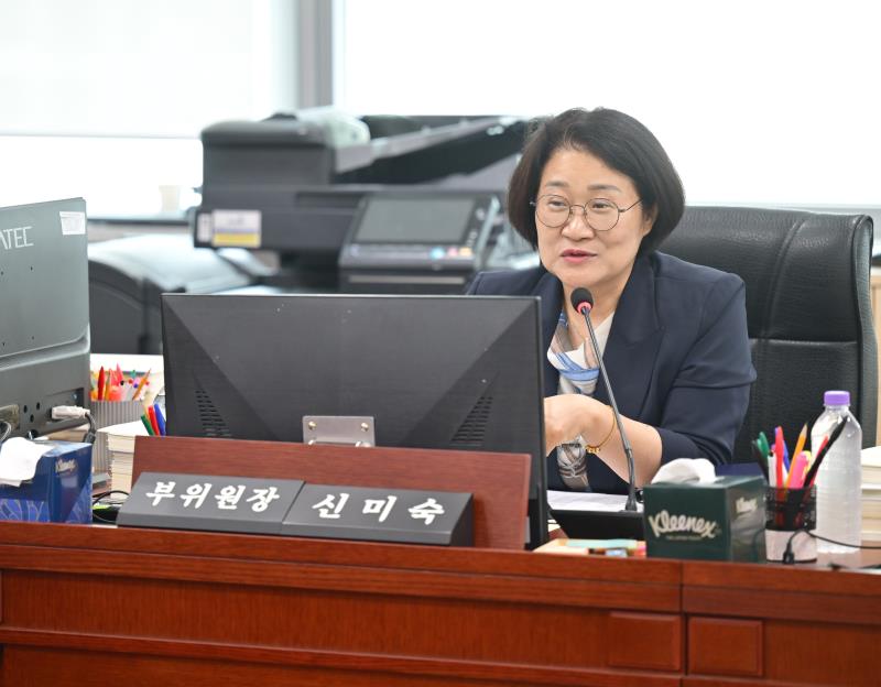 제384회 임시회 제2차 경기도교육청예산결산특별위원회_5