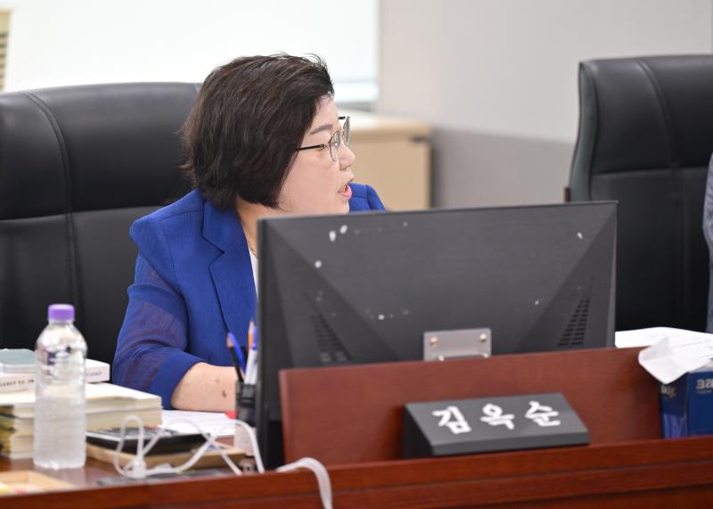 제384회 임시회 제2차 경기도교육청예산결산특별위원회_3