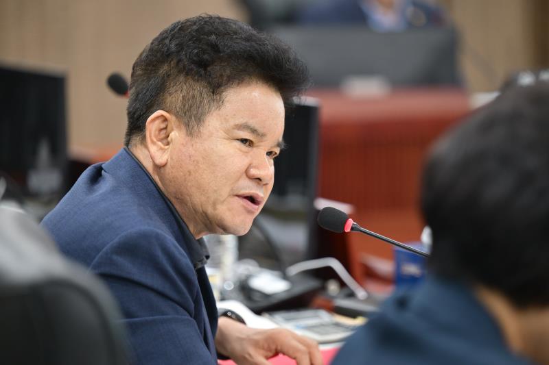 제384회 임시회 제2차 경기도교육청예산결산특별위원회_8