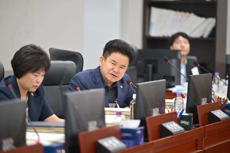 제384회 임시회 제2차 경기도교육청예산결산특별위원회_9
