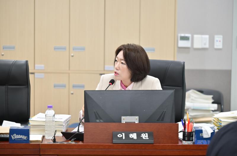 제384회 임시회 제2차 경기도교육청예산결산특별위원회_4