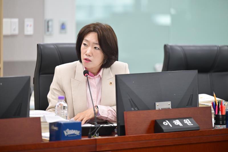 제384회 임시회 제2차 경기도교육청예산결산특별위원회_5