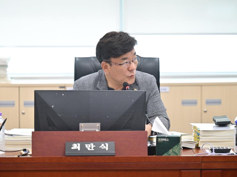 제384회 임시회 제2차 경기도교육청예산결산특별위원회_2