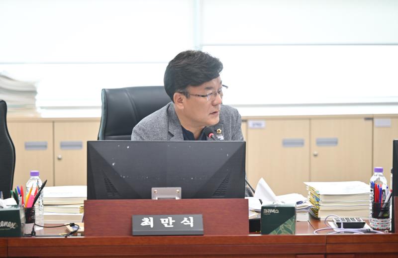 제384회 임시회 제2차 경기도교육청예산결산특별위원회_5