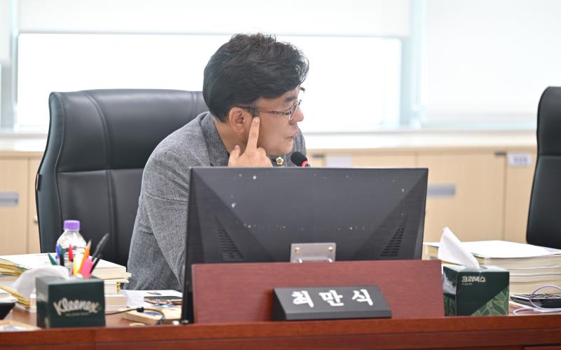 제384회 임시회 제2차 경기도교육청예산결산특별위원회_6