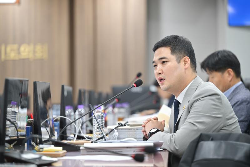 제384회 임시회 제2차 경기도교육청예산결산특별위원회_5