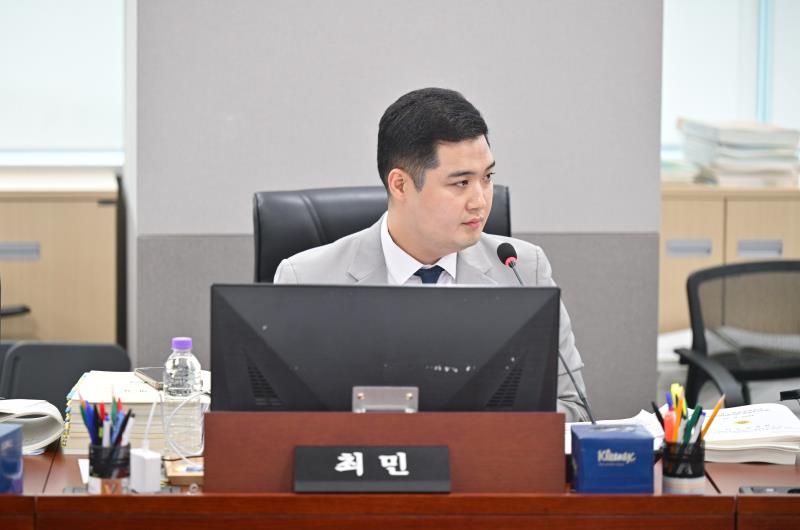 제384회 임시회 제2차 경기도교육청예산결산특별위원회_9