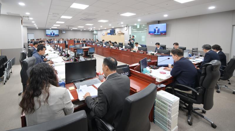 제384회 임시회 제1차 경기도청예산결산특별위원회 사진 6