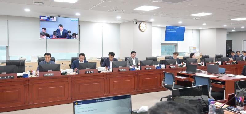 제384회 임시회 제1차 경기도청예산결산특별위원회 사진 8