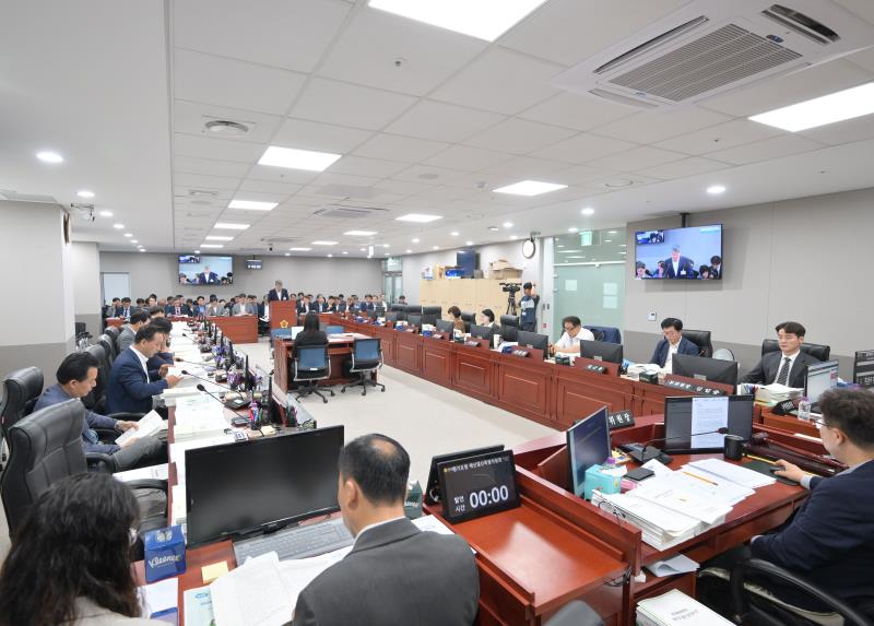 제384회 임시회 제1차 경기도청예산결산특별위원회 사진 10
