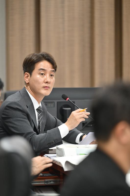 제384회 임시회 제1차 경기도청예산결산특별위원회_8