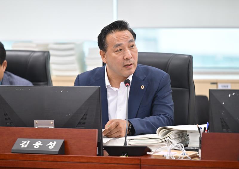 제384회 임시회 제1차 경기도청예산결산특별위원회_3