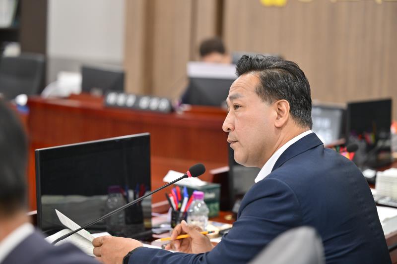 제384회 임시회 제1차 경기도청예산결산특별위원회_6