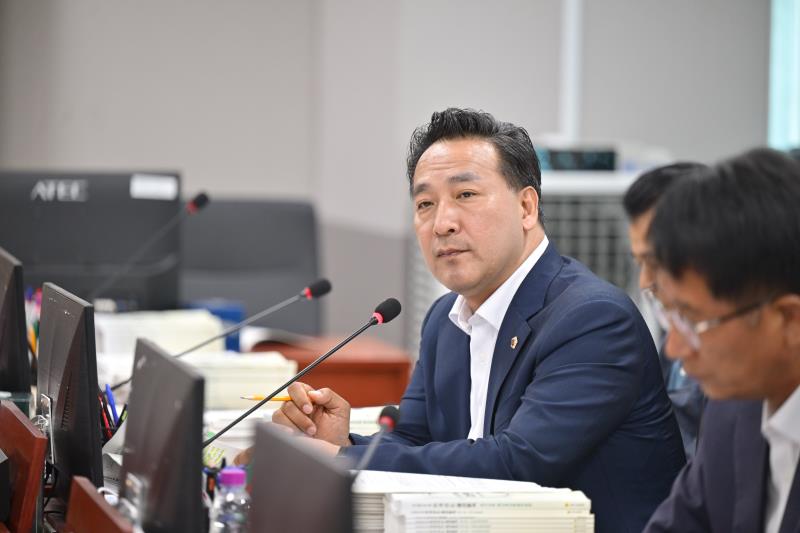 제384회 임시회 제1차 경기도청예산결산특별위원회_8