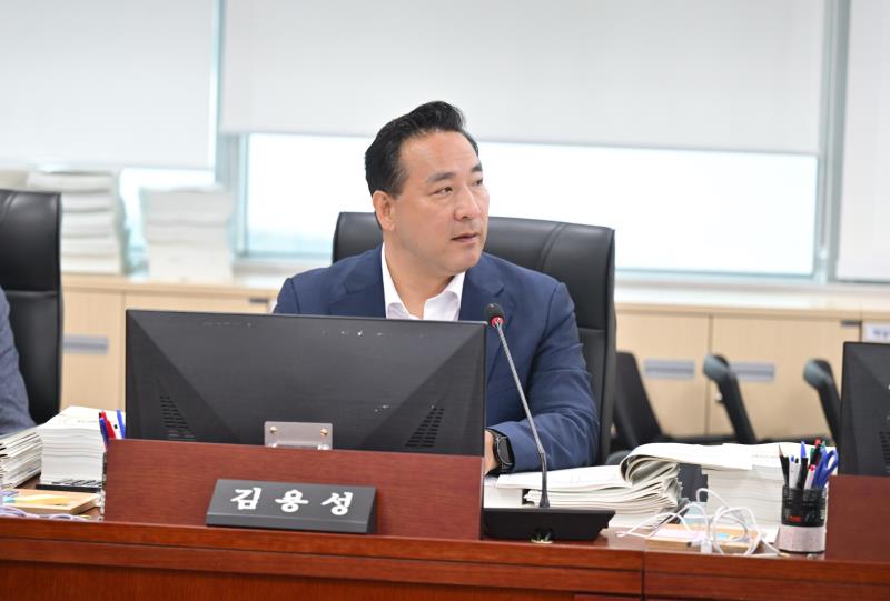 제384회 임시회 제1차 경기도청예산결산특별위원회_10