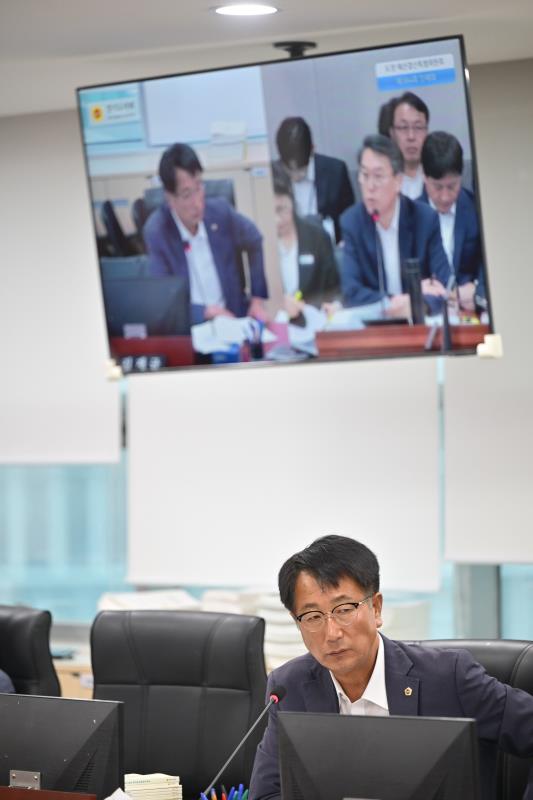 제384회 임시회 제1차 경기도청예산결산특별위원회_8