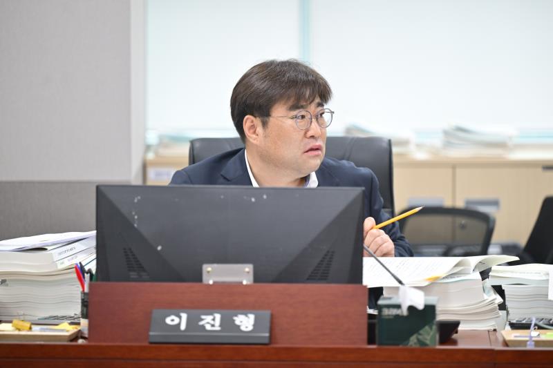 제384회 임시회 제1차 경기도청예산결산특별위원회_2