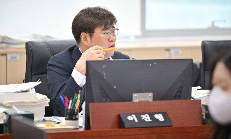 제384회 임시회 제1차 경기도청예산결산특별위원회_4