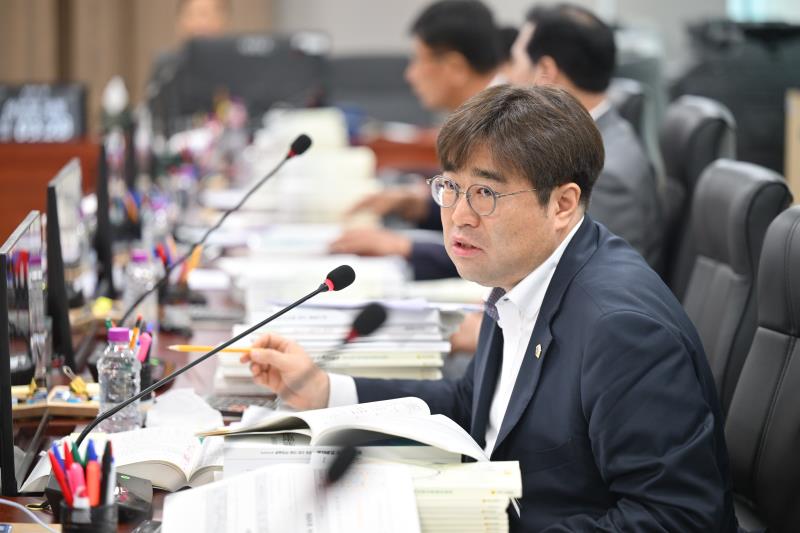 제384회 임시회 제1차 경기도청예산결산특별위원회_5