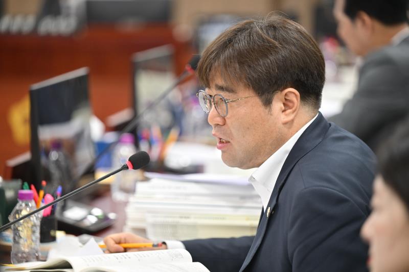 제384회 임시회 제1차 경기도청예산결산특별위원회_8